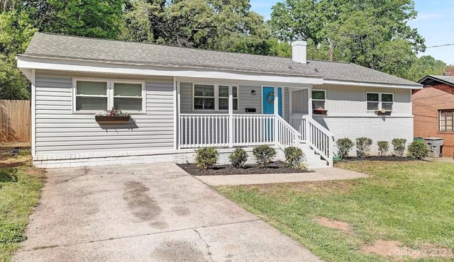 Quiet 4-Bed 2-Bath 10 Minutes Away from Downtown Charlotte