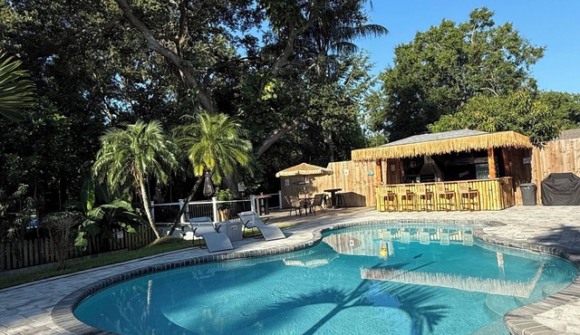 Rabelo’s House Awesome 5-bedroom house with AC in charming Tampa