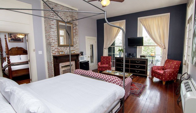 Rathbone Mansions - King Queen Suite