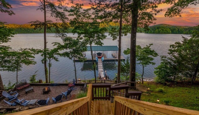 Recently Renovated w/New Covered Dock. Prime summer dates still available!