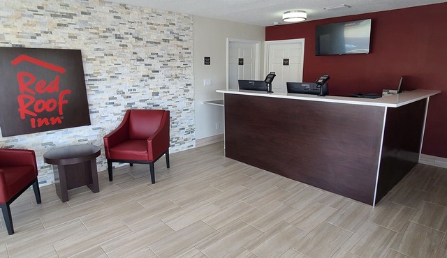 Red Roof Inn Byron