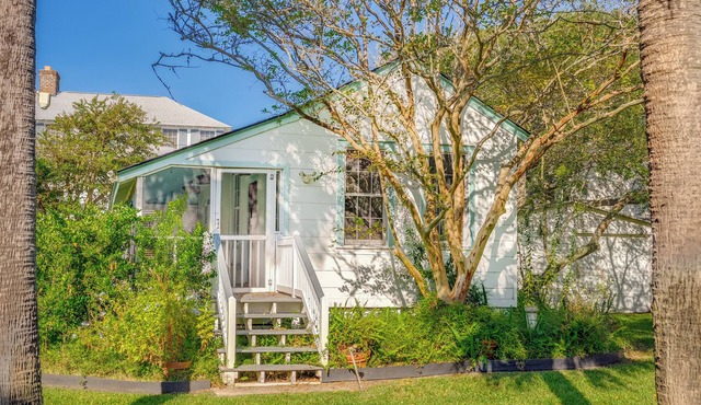 Reeve House Guest Cottage - 1 bed/1bath at Tybee's South Beach