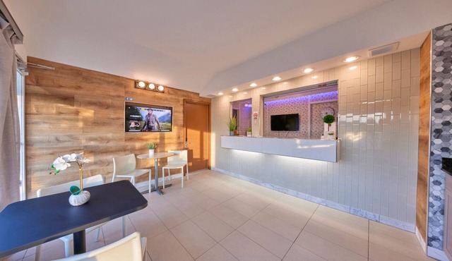 Regency Inn