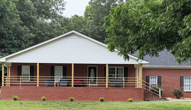 Relax and enjoy the river life in a newly renovated 3-bedroom home in Athens, AL