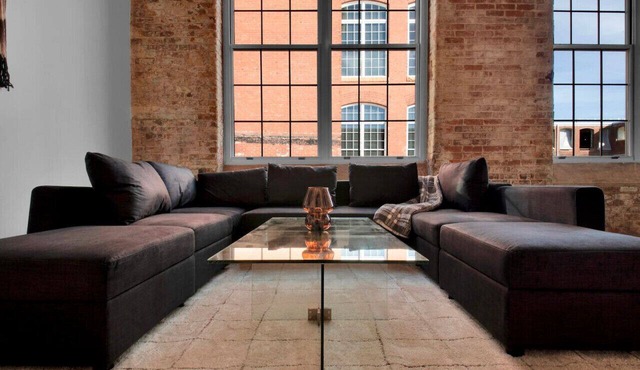Relaxing & Luxurious Stay | Steps from Downtown!