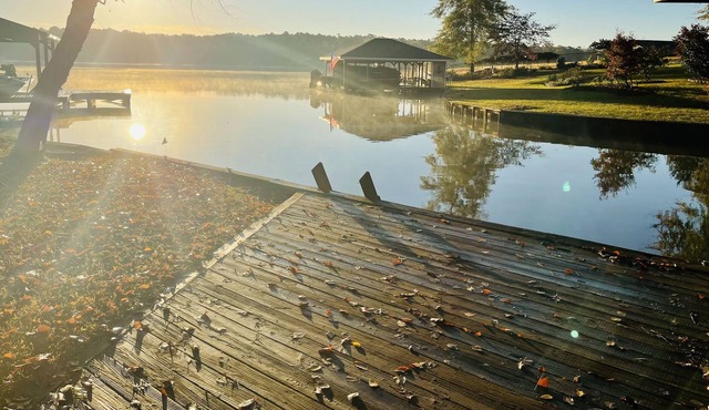 Relaxing waterfront getaway on Lake Sinclair