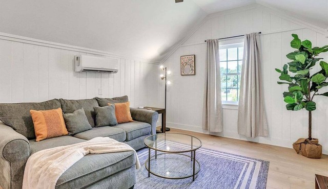 Renovated in 2025 - Apartment - 30+ day stays