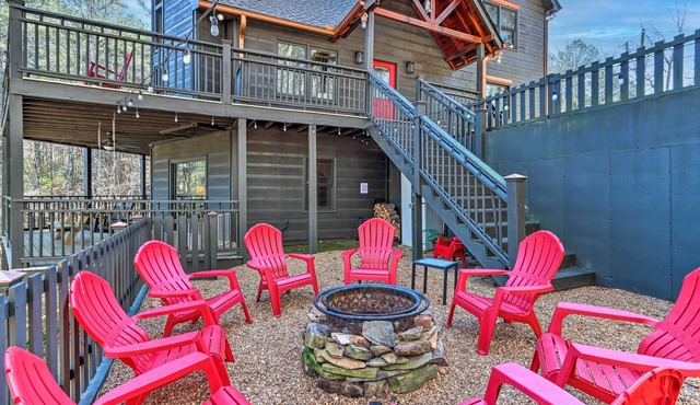 Resort-Style Home w/Hot Tub in Ellijay