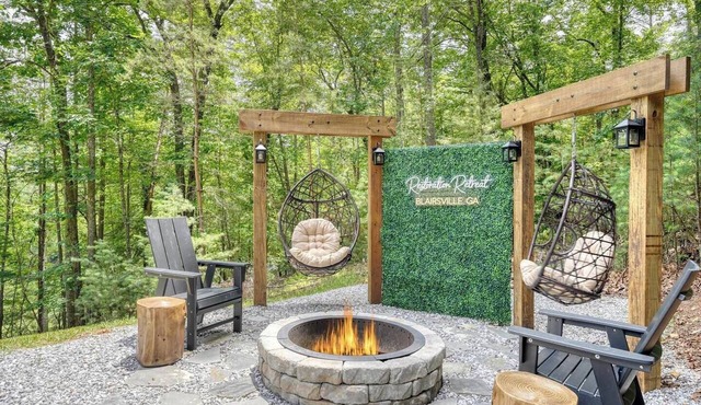 Restoration Retreat-Hot Tub-Nest Swings-Fire pit-EV