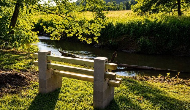 River Cottage with Game Room on 400 State Trail