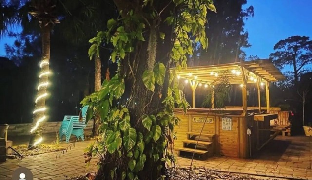 River Resort unique nature space with Swimspa, 15min to the airport, Pole Poker