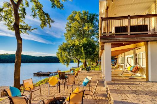 River's Edge Retreat Private Dock Perfect for Families