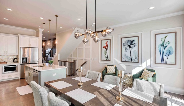 Riverfront Retreats, Downtown