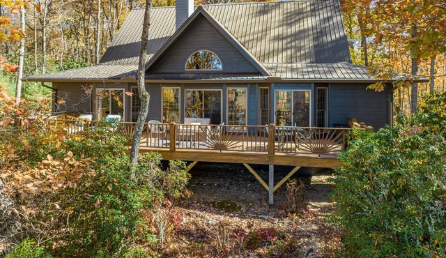 Rosie's Ridge | Sunset View | Highlands, NC | (NEW) Booking Winter 2022!