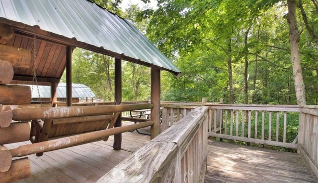 Rustic Cabin in Bloomington with Views