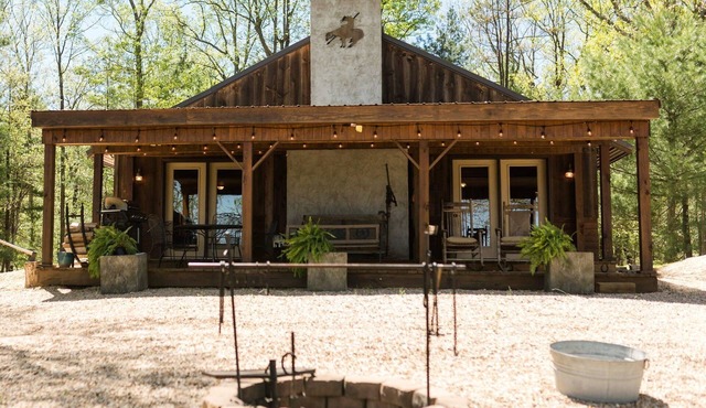 Rustic & Secluded Cabin on 150-Acre Horse Ranch in the Shenandoah Valley.
