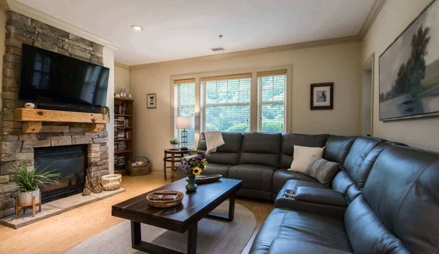 Scenic 2BR Condo w/Porch + Pool Near Slope/Trails | Free Tickets