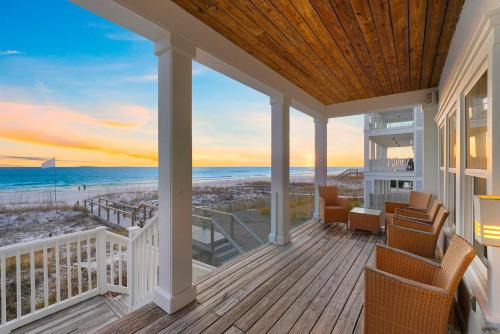 Seaclusion - Beachfront Home with Private Pool & Gulf Views