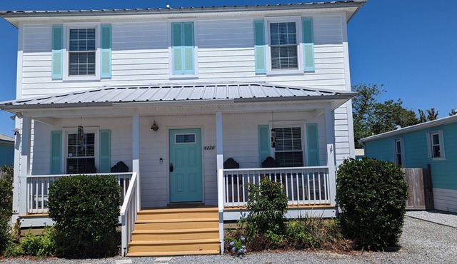 Seadog Beach House-dogs OK-1 block to dogs OK Gulf FL-Mexico Beach-Port St. Joe