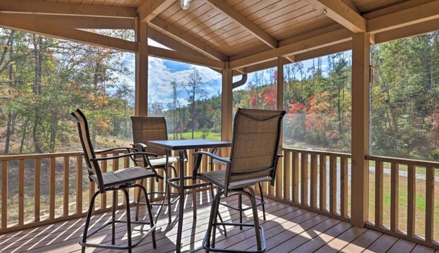 Secluded Creekside Cabin w/Hot Tub, Screened Porch