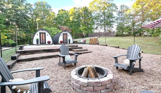 Secluded Nashville Area Luxury Glamping w/Hot Tub; 5 Acres; Pet Friendly