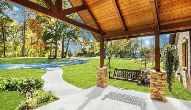 Serene 4 bed: Arcade/Pet Friendly/Great Location