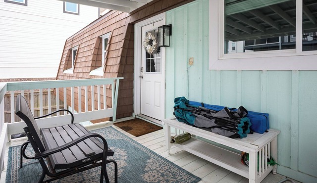 Serene deck retreat w/Gulf Views in west end PCB