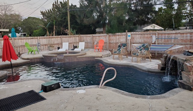 Serene Oasis: Saltwater Pool Home near KSC and Cocoa Beach"