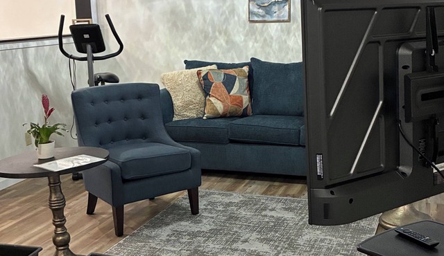 Serenity 3 Bedroom with king size bed, Ifit bike and Massage Table
