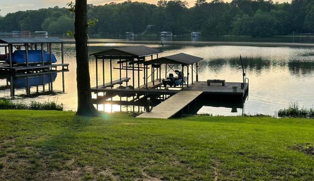 Serenity - Waterfront 3 Bed, 2 Bath, Water Toys, EV Charger