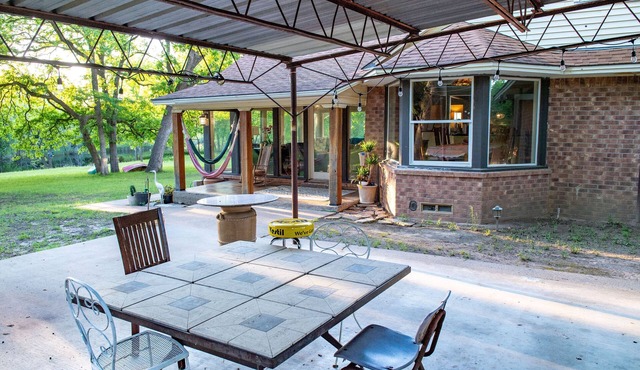 Skylight Ranch - Spacious Getaway