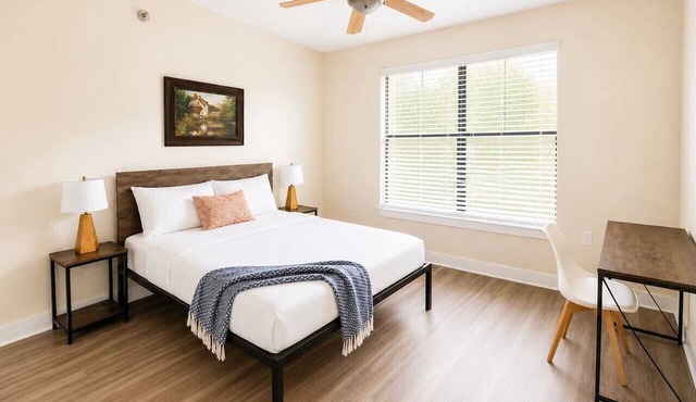 Sleepover | Prime 1BD/1BA + Pool - Little Rock