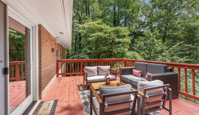Sleeps 14 +Truist Field+15 mins to ATL+Six Flags