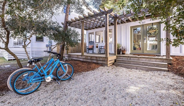 South of 30A - Walk to Beach - Bikes Included!
