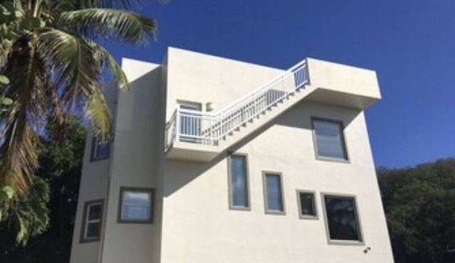 Spacious 3 bedroom house with AC, WiFi in serene Key Largo