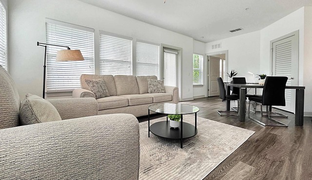 Spacious 3 BR Haven in Prime Central Tampa