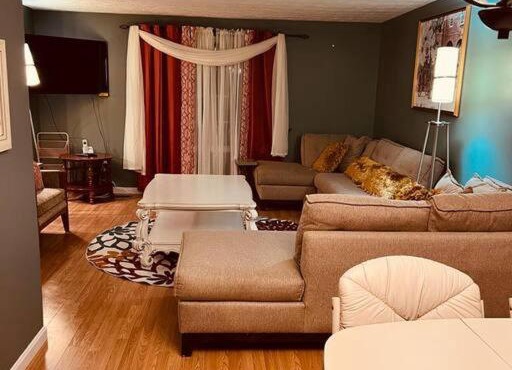 Spacious 3Br 2Bth by Dulles Airport, Reston Metro, INOVA and close to Washington DC