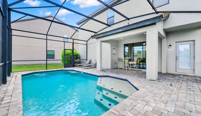 Spacious 3BR+Den with Pool, Near Disney & More