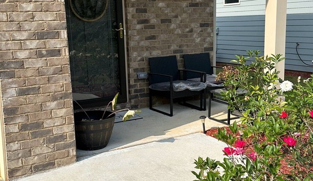 Spacious 4-bedroom home, short drive to Auburn University