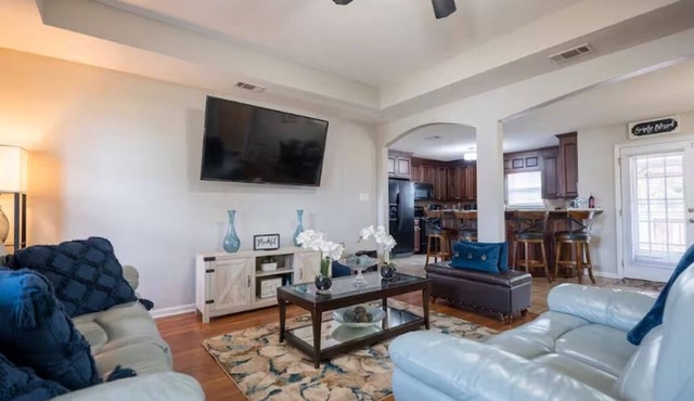 Spacious 4BR home near VSU, Moody AFB & Wild Adventures