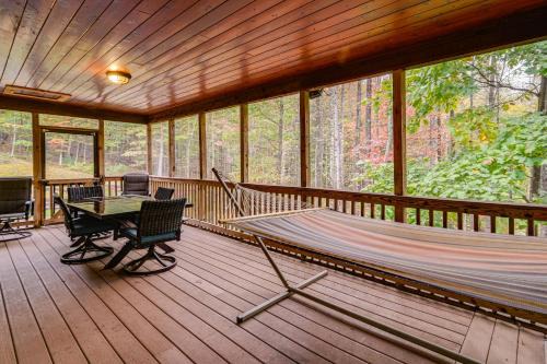 Spacious 5,200-Sq-Ft Cabin in Shenandoah Valley