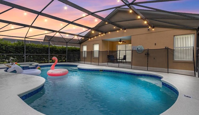Spacious 5-bedroom Family Escape - Disney - Private Pool - BBQ