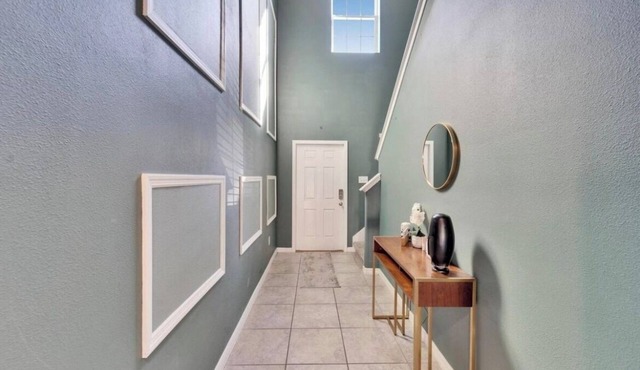 Spacious 5-bedroom house in pleasant Wimauma with a warmth vibe