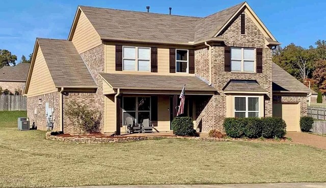 Spacious 5BR Family & Pet-Friendly Home 25 min to Downtown, Graceland & Shopping