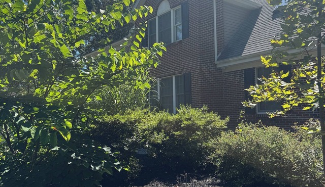 Spacious 6-bedroom house in State College! Perfect for football weekends!