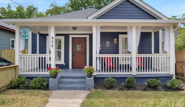Spacious Bungalow in the Heart of Downtown ATL! Minutes To All the Attractions!