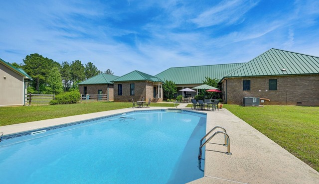 Spacious Elko Home - 6 Mi to Georgia Fairgrounds!