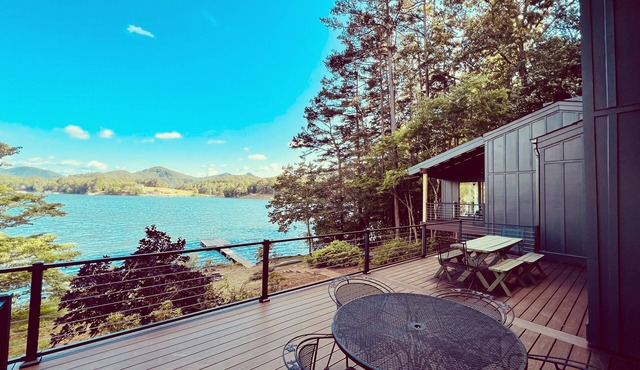 Spacious Hiawassee Lake House