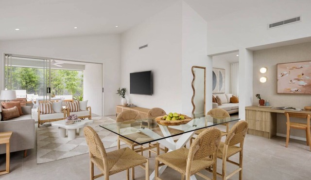 Spacious Home on Holland Ave