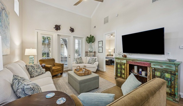 Spacious, Luxurious 3BR Condo with Pool- Summerwoods in Fernandina Beach